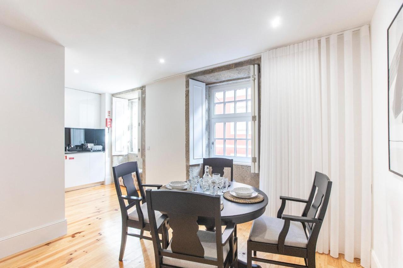 Elegant Downtown 1Br Flat W/ Ac By Lovelystay Porto Exterior foto